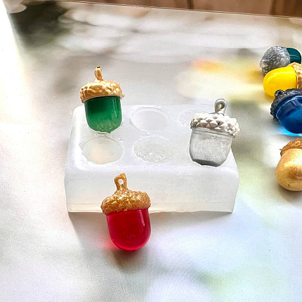 Молд силиконовый "Желуди"